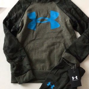 Under Armour 2 piece hoodie and pants set